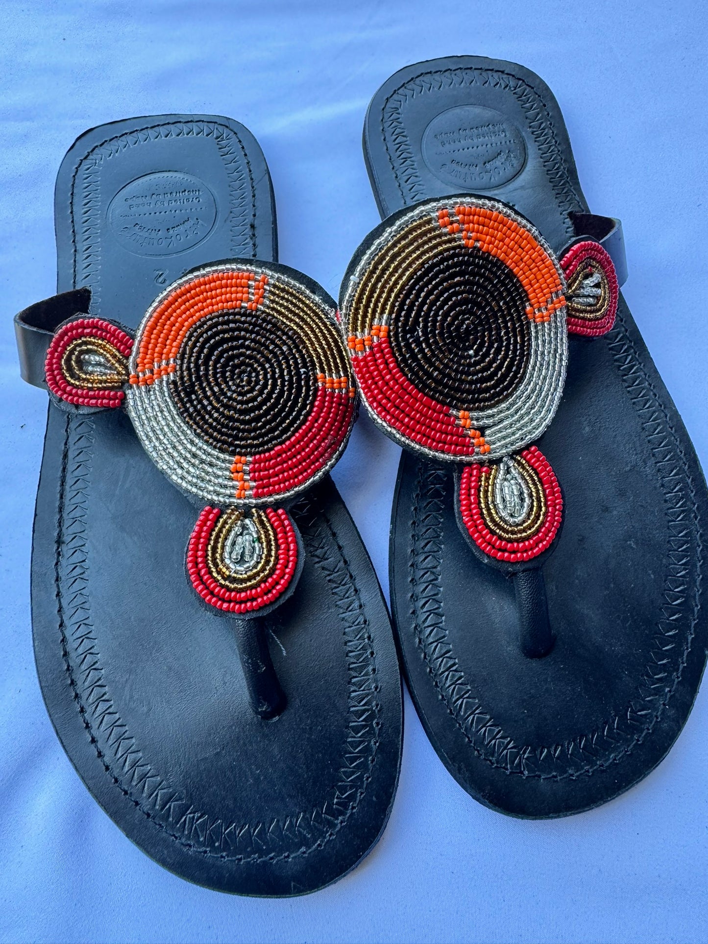 Sanaa (US 11-11.5), Style 07 - Red-Orange Silver Disc Medallion