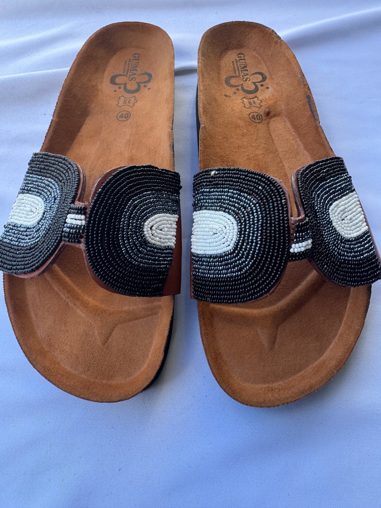 Ayana (US 9-9.5), Style 01 - Black White Disc Bow Comfort