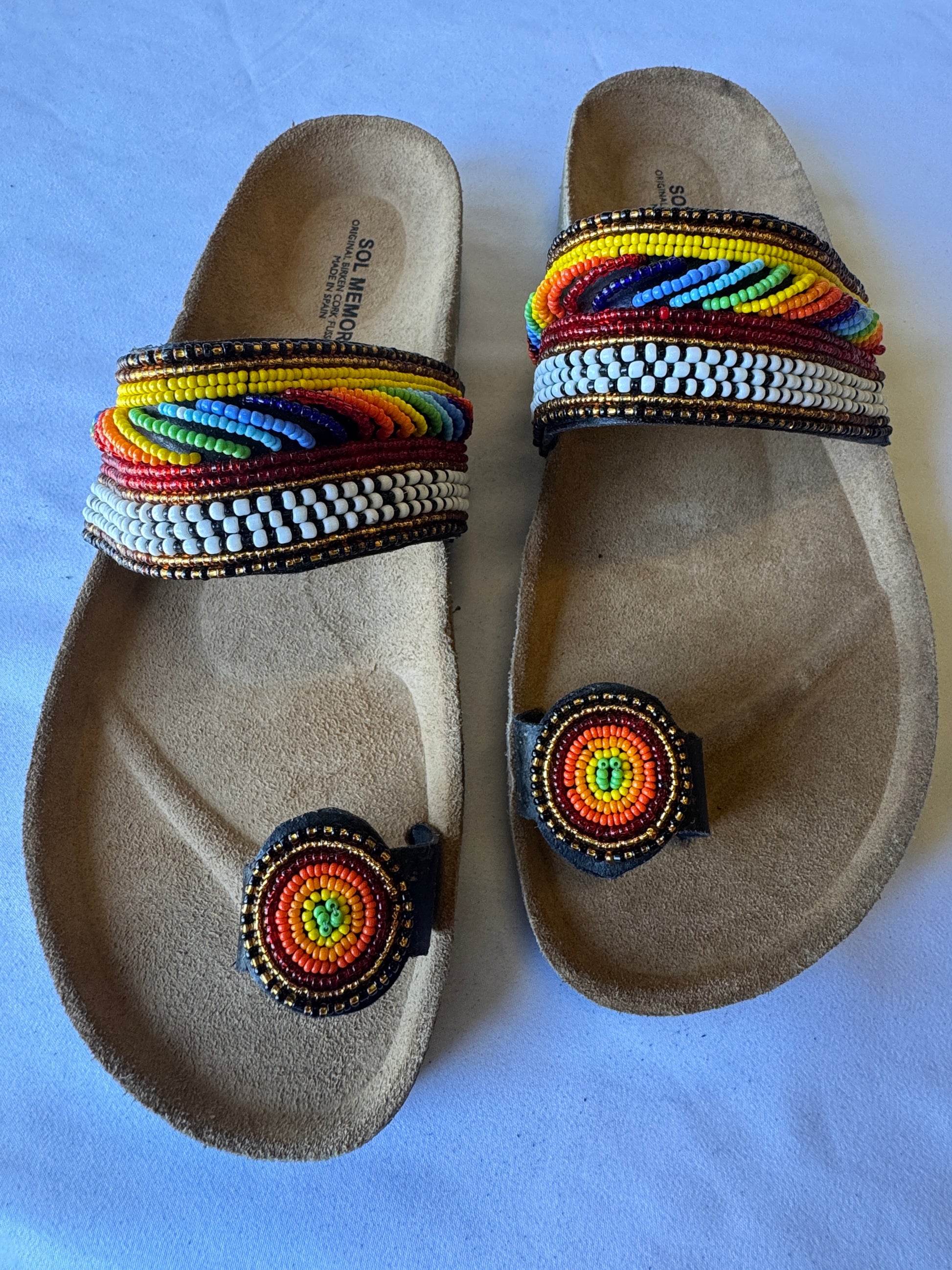 Ayana (US 9-9.5), Style 05 - Rainbow-White Layered Comfort